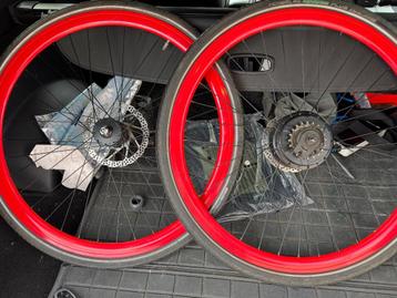 Piaggio Wi-Bike velgen ROOD traploos Nuvince naafversnelling beschikbaar voor biedingen
