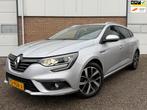 Renault Mégane Estate 1.3 TCe Bose XENON/MASSAGE/6-BAK !, Auto's, Renault, Voorwielaandrijving, Gebruikt, Euro 6, 4 cilinders