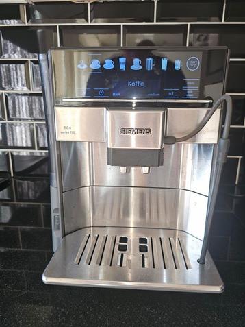 Siemens EQ 6 Bonen koffie zet apparaat Serie 700 beschikbaar voor biedingen