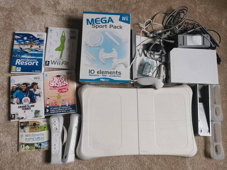Compleet Nintendo Wii pakket, Spelcomputers en Games, Spelcomputers | Nintendo Wii, Gebruikt, Met 2 controllers, Met games, Met Balance Board