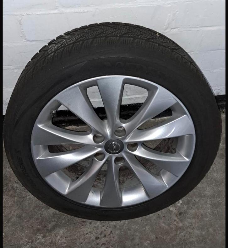4 x 18 inch lichtmetalen velgen met winterbanden Opel, Auto-onderdelen, Banden en Velgen, Velg(en), Winterbanden, 18 inch, 235 mm