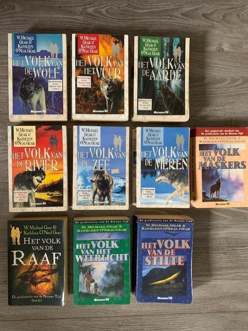 Serie "Het volk van ...." W. Michael Gear & Kathleen O'niel, Boeken, Literatuur, Gelezen, Nederland, Ophalen of Verzenden