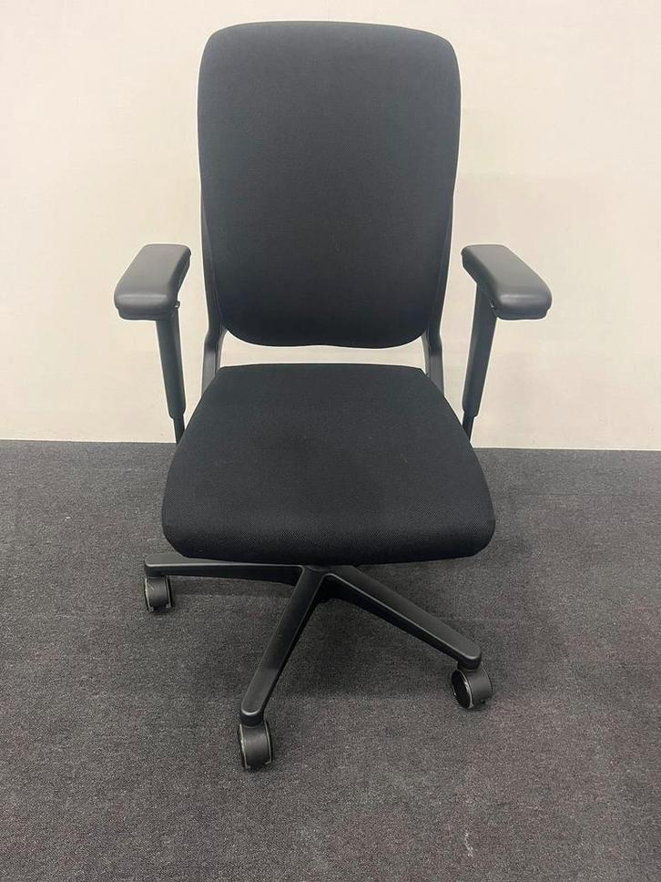 Bureaustoel Ahrend 230 nieuwe stof, Huis en Inrichting, Bureaustoelen, Gebruikt, Bureaustoel, Zwart, Ergonomisch, Ophalen of Verzenden