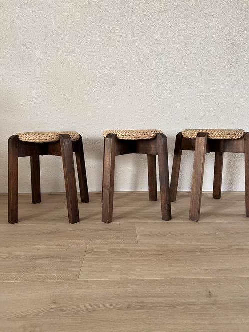 Scandinavische design krukjes 3 x, Huis en Inrichting, Krukjes, Zo goed als nieuw, Hout, Ophalen of Verzenden
