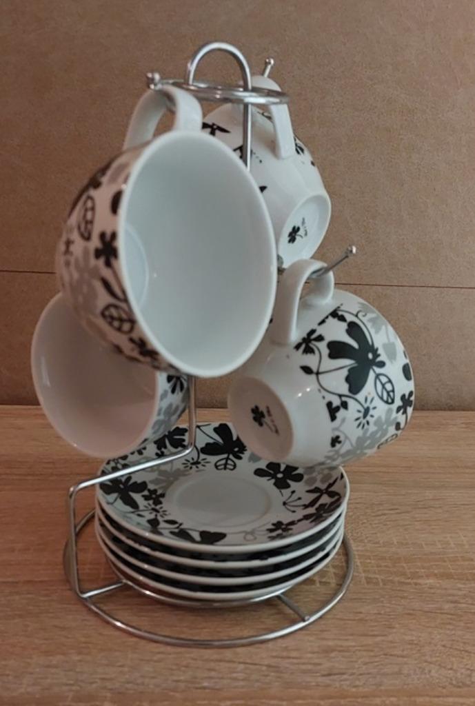 Verchroomd stalen kopjesrek voor 4 kop en schotels. € 7,95, Huis en Inrichting, Keuken | Servies, Nieuw, Kop(pen) en/of Schotel(s)