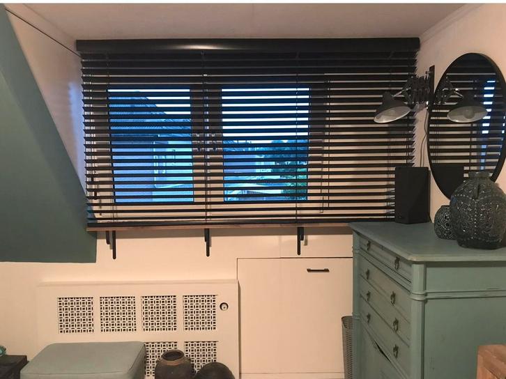 Zwarte jaloezieen  50 mmjoe benelli  2,0 m x1.10 m, Huis en Inrichting, Stoffering | Gordijnen en Lamellen, Gebruikt, 200 cm of meer