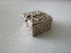 Oude bedel zilver Pillendoosje Medicijndoosje Hippocrates op, Sieraden, Tassen en Uiterlijk, Verzenden, Zilver, Hanger