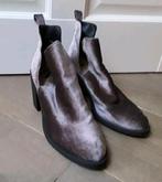 Te koop: Bijzondere velvet lage laarsjes, RIVER ISLAND, 39, River Island, Ophalen of Verzenden, Zo goed als nieuw, Schoenen met hoge hakken