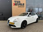 Alfa romeo GIULIETTA 1.4 T Distinctive / leder / cruise, Euro 5, 4 cilinders, Wit, Leder