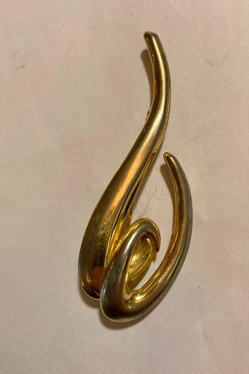 Vintage vergulde goudkleur grote art deco jugendstil broche beschikbaar voor biedingen