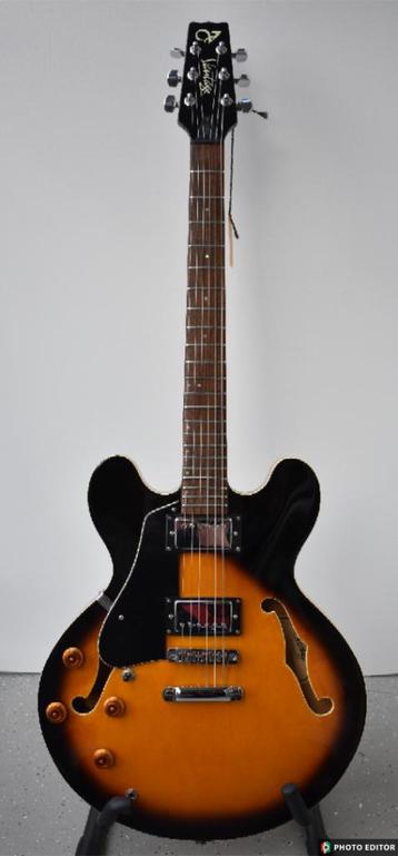 Linkshandige Vantage 635V semi-hollowbody beschikbaar voor biedingen