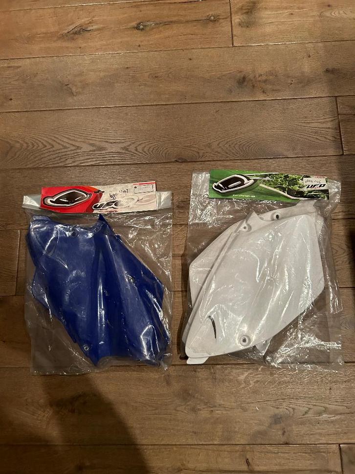 Zijkappen Yamaha YZ 125/250 '96-01 blauw of wit, Motoren, Tuning en Styling, Ophalen of Verzenden