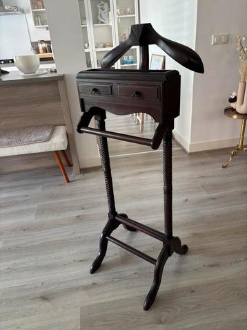 H.s. Furni dressboy hout beschikbaar voor biedingen