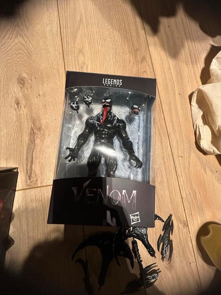 Venom Actiefiguur - Marvel Legends, Kinderen en Baby's, Speelgoed | Actiefiguren, Zo goed als nieuw, Ophalen of Verzenden