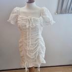 Super mooi broderie jurkje,maat m valt als 's. Alleen ophale, Ophalen, Zo goed als nieuw, Maat 38/40 (M), Cocktailjurk
