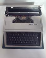 Vintage Olivetti Dora elegant italiaans design draagbaar, Ophalen of Verzenden, Gebruikt