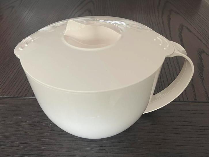 Tupperware MicroCook/tupperwave 200 creme 1 liter, Huis en Inrichting, Keuken | Tupperware, Gebruikt, Beker of Kan, Crème, Ophalen of Verzenden