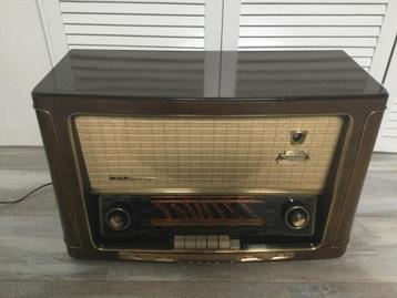 Grundig 3045 buizen radio beschikbaar voor biedingen