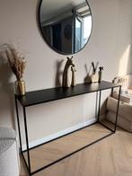 Zeer mooie zwart stalen sidetable, Huis en Inrichting, Tafels | Sidetables, Ophalen of Verzenden, Zo goed als nieuw, 25 tot 50 cm