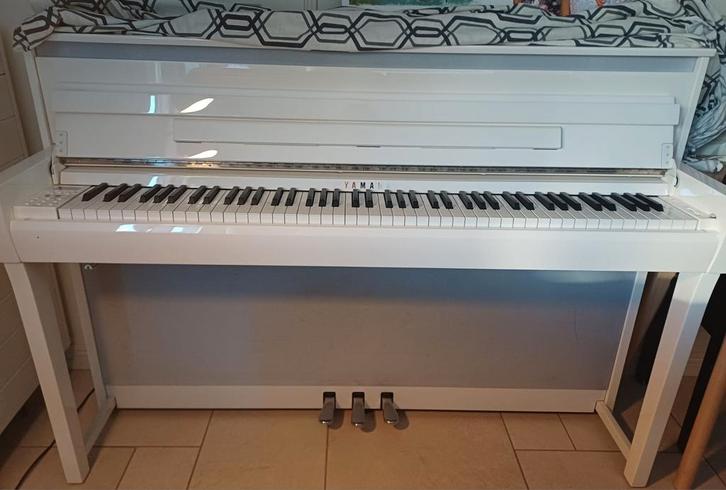 Yamaha CLP-685 Clavinova - Zeer Goed!, Muziek en Instrumenten, Piano's, Zo goed als nieuw, Piano, Wit, Digitaal, Ophalen of Verzenden