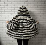 Te koop: natuurlijke bontjas van konijn chinchilla

El, Kleding | Dames, Jassen | Winter, Ophalen of Verzenden, Zo goed als nieuw