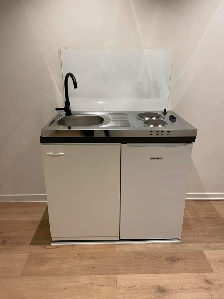 Mooie Kitchenette zwarte kraan, Huis en Inrichting, Keuken | Complete keukens, Zo goed als nieuw, Overige typen, Wit, Ophalen