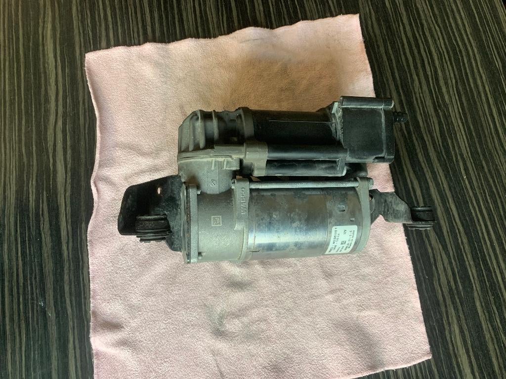 Gebruikte Compressor Mercedes E-200d A2133200104, 100 liter of meer, Ophalen of Verzenden, Gebruikt, Minder dan 200 liter/min