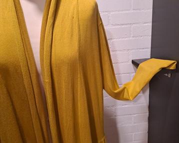 Masai  lang geel vest xl beschikbaar voor biedingen