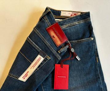 #3852. Jeans van Tramarossa. Maat 33 model Leonardo beschikbaar voor biedingen