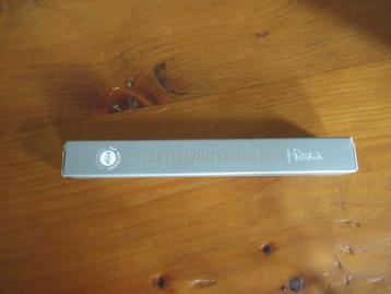 Polished London - TEETH WHITENING PEN beschikbaar voor biedingen