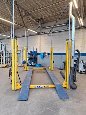 Hefbrug 4 koloms Koni 2800 kg sleutel brug of parkeerhefbrug beschikbaar voor biedingen