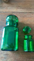 Twee groene vintage apothekers potten, Antiek en Kunst, Antiek | Glas en Kristal, Ophalen