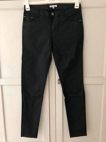 Zwarte dames broek CL Essentials maat 31 (L) beschikbaar voor biedingen