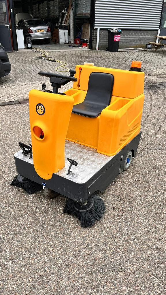 *zo goed als nieuwe 2021 Sweeper S1150 veegmachine*, Doe-het-zelf en Verbouw, Reinigingsmachines, Zo goed als nieuw, Schrobmachine