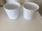 Twee Bloempotten Wit Aardewerk Bloempot, Tuin en Terras, Bloempotten, Ophalen, Rond, Binnen, Zo goed als nieuw