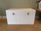 SMÅSTAD Speelgoedkist met bank, wit/wit, 90x52x48 cm, Huis en Inrichting, Woonaccessoires | Kisten, Ophalen, 50 tot 100 cm, Zo goed als nieuw