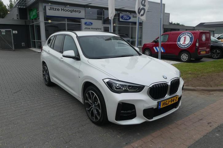 BMW X1 xDrive20d High Executive M Sport TREKHAAK AFNEEMBAAR, Auto's, BMW, Bedrijf, Te koop, X1, 4x4, ABS, Achteruitrijcamera, Adaptive Cruise Control