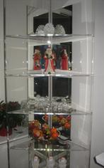 2 Perspex kasten met verlichting op goudkleurige basis, Huis en Inrichting, Kasten | Dressoirs, Met plank(en), Gebruikt, Ophalen of Verzenden