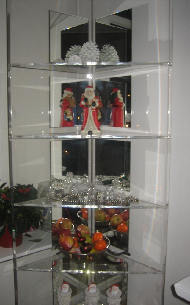 2 Perspex kasten met verlichting op goudkleurige basis, Huis en Inrichting, Kasten | Dressoirs, Gebruikt, Minder dan 50 cm, Minder dan 25 cm