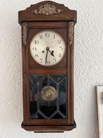2 oude wandklokken, Antiek en Kunst, Antiek | Klokken, Ophalen of Verzenden