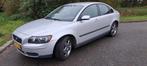 Eindejaars aanbieding! Volvo S40 2.4 I 103KW 2004 Grijs, Auto's, Voorwielaandrijving, 65 €/maand, 700 kg, Origineel Nederlands