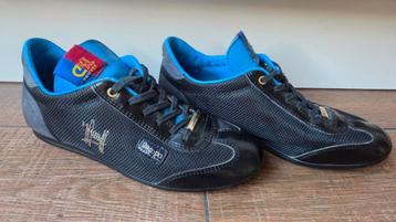 Johan Cruyff Schoenen Maat 41 - Gouden Details beschikbaar voor biedingen