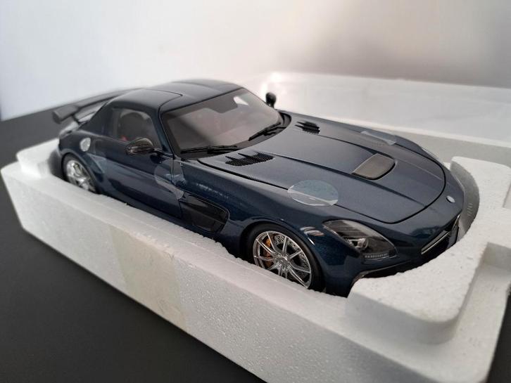 Mercedes SLS AMG Black Series 1:18 Minichamps, Hobby en Vrije tijd, Modelauto's | 1:18, Nieuw, Auto, MiniChamps, Ophalen of Verzenden