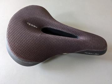 Terry fisio Clima vent Max dames fietszadel 18cm breed beschikbaar voor biedingen