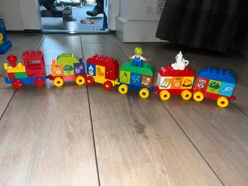 Duplo Trein met Dieren en Figuren beschikbaar voor biedingen