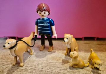 Playmobil Figuur met Honden beschikbaar voor biedingen