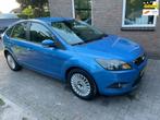 Ford Focus 1.8 Limited hatchback navi clima, Euro 5, Gebruikt, 4 cilinders, Blauw