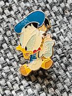 Donald Duck baby Pin Badge, Verzamelen, Speldjes, Pins en Buttons, Ophalen of Verzenden