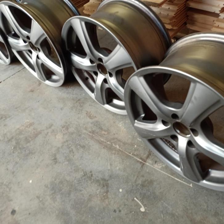 Opel Mokka velgen 16inch, erg mooi, 100 euro voor 4 velgen, Auto-onderdelen, Banden en Velgen, Velg(en), Winterbanden, 16 inch