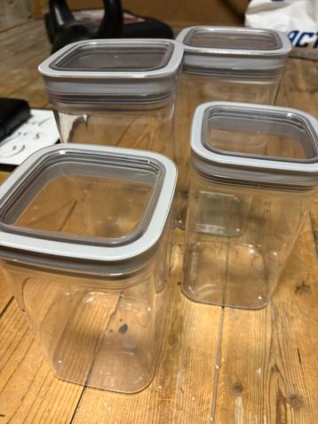 Opbergers keuken  beschikbaar voor biedingen